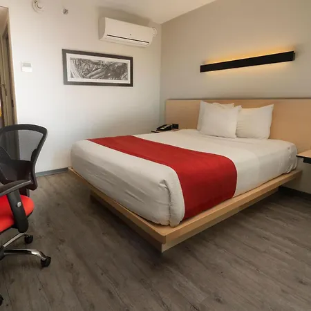 City Express By Marriott Santiago Aeropuerto